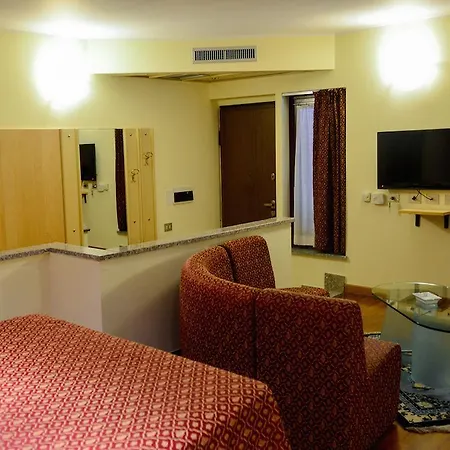 Apart Otel Malpensafiera Bernate Ticino